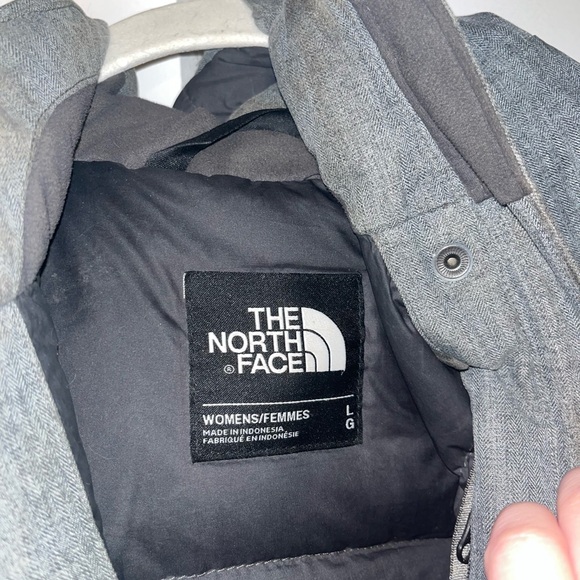 The north face arctic down parka - Picture 7 of 16
